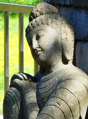 Relaxing Buddha von Meiserhand gefertigt
